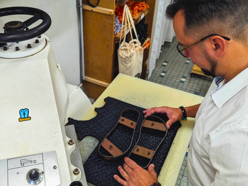Atelier de fabrication de tongs dans les Landes