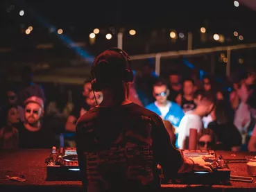 dj