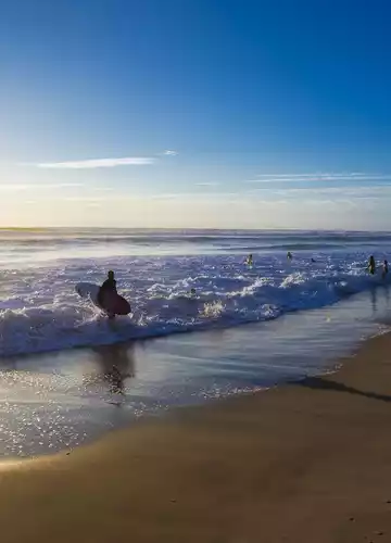 Surf en el mar atlantico
