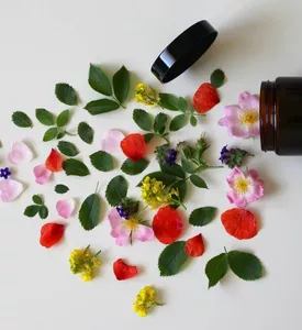 natural-cosmetics-ge0353ce1a_1920