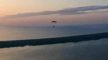 VERTICAL T'AIR PARACHUTISME (4)