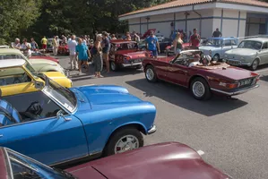Rassemblement voitures anciennes
