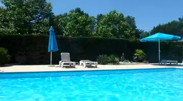hotel-cote-et-lac-piscine